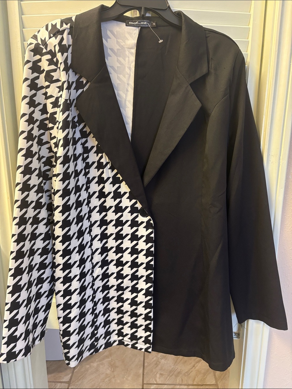 Touch Me Two-Tone Black Houndstooth Contrast Blazer Jacket